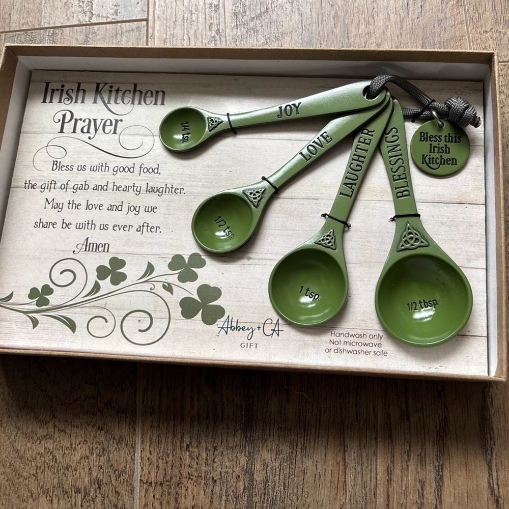 Irish blessing Kitchen Prayer Measuring Spoon Set - Green new in box